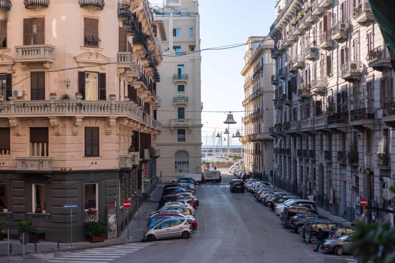 New In!Amalie At Santa Lucia Apartment Napoli Exterior foto