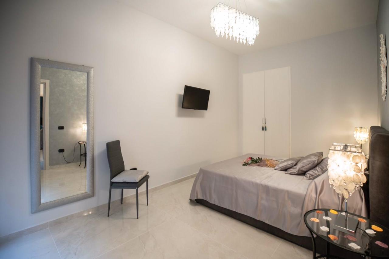 New In!Amalie At Santa Lucia Apartment Napoli Exterior foto