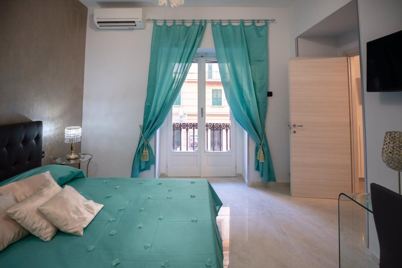 New In!Amalie At Santa Lucia Apartment Napoli Exterior foto